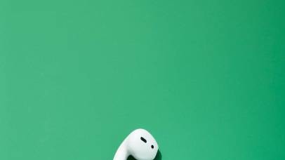 Беспроводные наушники Apple