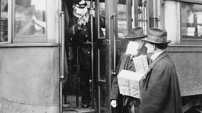 Пандемия испанки, вероятно, началась в США. Заразилась треть населения планеты. Скончались не менее 50 миллионов человек по всему миру