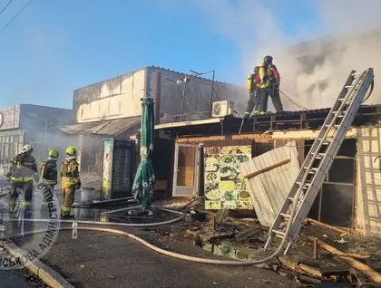 Над Києвом збили понад 30 ударних дронів. У КМВА показали нові фото наслідків