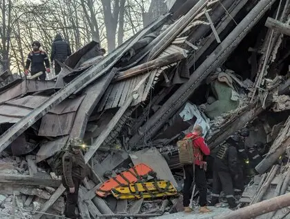 У Кривому Розі є загиблий, а число постраждалих збільшилося. З'явилися фото наслідків удару по будинку