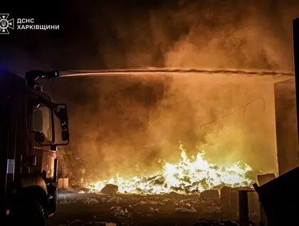 Рятувальники показали, як виглядають місця нічних "прильотів" у Харкові
