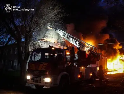 Росіяни вдарили по Миколаєву реактивним дроном невстановленого типу, виникла масштабна пожежа, ДСНС показала наслідки