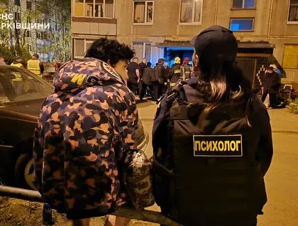 Через вибух у багатоповерхівці Харкова постраждали більше десятка людей