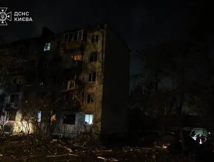ДСНС показала наслідки масованого удару по Києву: вогнем уражено чимало багатоповерхівок