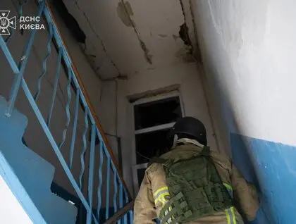 ДСНС показала наслідки масованого удару по Києву: вогнем уражено чимало багатоповерхівок