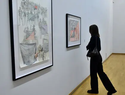 Мистецтво в умовах війни: нова експозиція «Різні місця» відкрилась у Києві