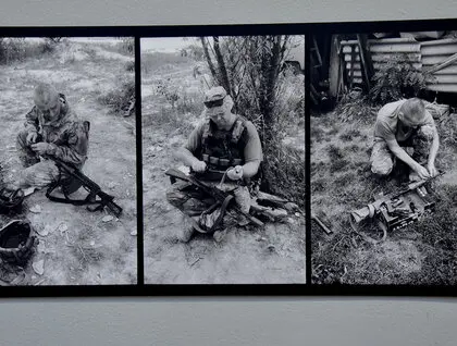 Мистецтво в умовах війни: нова експозиція «Різні місця» відкрилась у Києві