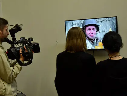 Мистецтво в умовах війни: нова експозиція «Різні місця» відкрилась у Києві