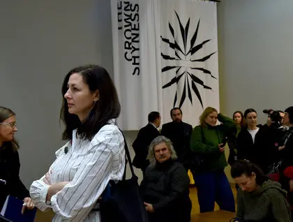 Мистецтво в умовах війни: нова експозиція «Різні місця» відкрилась у Києві