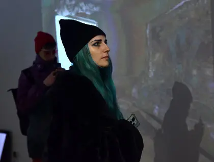 Мистецтво в умовах війни: нова експозиція «Різні місця» відкрилась у Києві