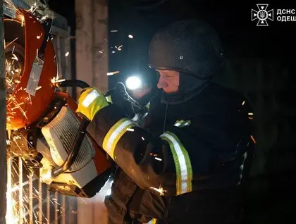 Росіяни масовано атакували Одесу дронами: є влучання по енергетиці та поранені