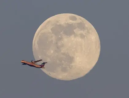 Остання суперповня 2025 року: яким був грудневий супермісяць у різних країнах світу