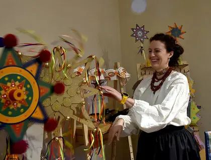 Різдвяні рукотвори з усієї України: в Музеї Івана Гончара проходить традиційний ярмарок