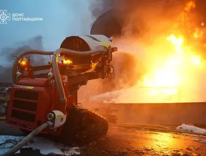 Масований удар РФ по Полтавській області: у ДСНС показали фото масштабних пожеж