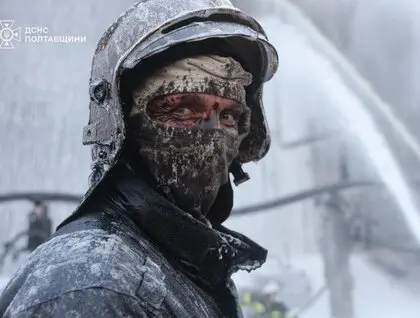 Масований удар РФ по Полтавській області: у ДСНС показали фото масштабних пожеж