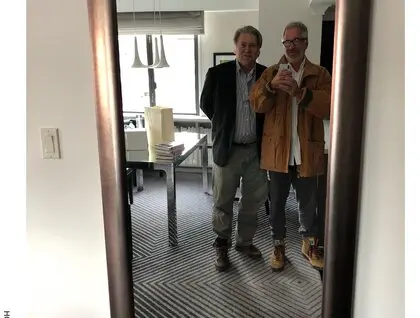 Презерватив із Трампом, мільярдери і знаменитості: з'явилися нові фото із маєтку Епштейна