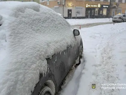 В Україні вже обмежили рух дорогами через негоду, зокрема на трасі Київ-Чоп