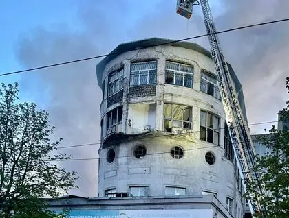 Росіяни вдарили по двох університетах у Дніпрі: фото наслідків