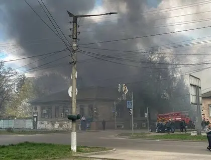 У Прилуках російський дрон влучив у відділ поліції: постраждав місцевий житель