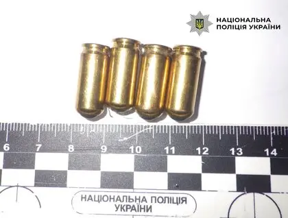 Водій у Києві кілька разів вистрілив у перехожого через сварку за порушення правил переходу дороги