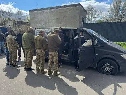 У СБУ розповіли деталі затримання працівників ТЦК в Одесі, які в бусах 