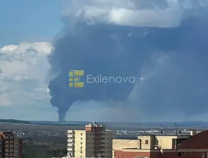 День перетворився на ніч: у Росії палають два НПЗ приблизно за півтори тисячі кілометрів від України