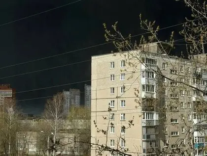 День перетворився на ніч: у Росії палають два НПЗ приблизно за півтори тисячі кілометрів від України
