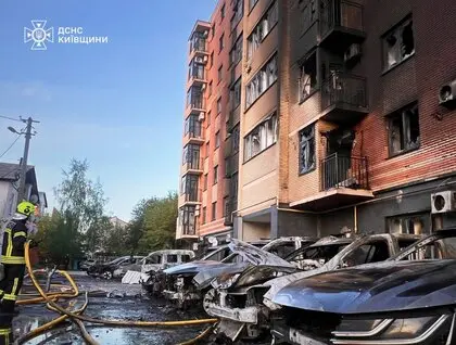 Пошкоджені будинки та семеро поранених у Київській області: ДСНС опублікувала фото наслідків