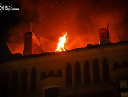 Росіяни вночі вдарили по кількох районах Одеси, серед постраждалих дитина: фото наслідків