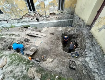 Розкопки Окольного замку у Луцьку: що приховують підземелля вежі XVI століття, засипані понад 300 років тому