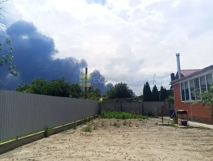 У Краснодарському краї другий день палає Слов'янський НПЗ: відео