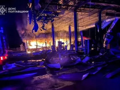 Росіяни вдарили по енергетиці, АЗС та підприємству в Полтавській області: є перебої зі світлом