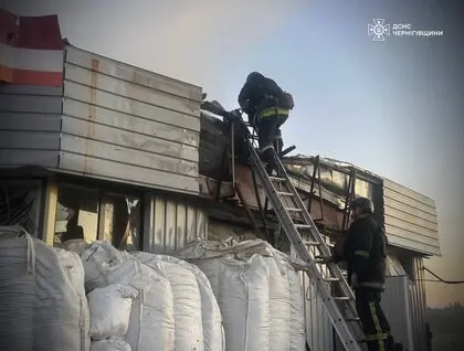 Росіяни атакували енергетику, кілька АЗС, ринок, підприємство в Чернігівській області