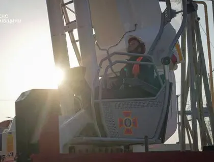 Пожежу на складі під Києвом гасили більше доби. Підприємці пишуть про великі втрати