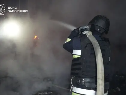Окупанти обстріляли Суми та Запоріжжя: під удар потрапили АЗС і торговельний центр, є загиблі