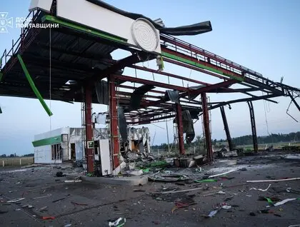 Росіяни на Полтавщині атакували пожежну частину та кілька АЗС: фото наслідків