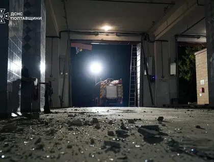 Росіяни на Полтавщині атакували пожежну частину та кілька АЗС: фото наслідків