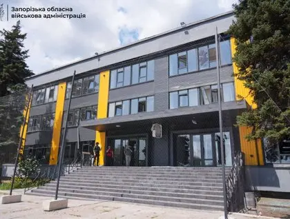 Росіяни вдарили КАБом по Запоріжжі, сильно постраждав коледж
