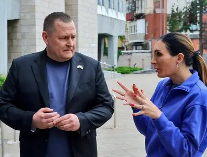 Лора Лумер відвідала Дніпро, де поспілкувалася з Філатовим та представниками різних релігійних конфесій