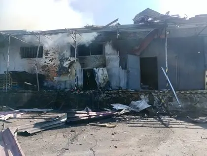 Росіяни вдарили по «Новій пошті» на Вінниччині. Є тяжкопоранені