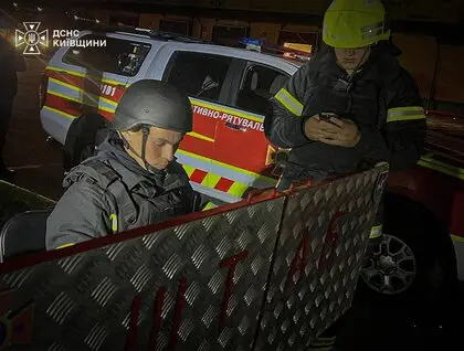Окупанти атакували Київську область: зафіксовано пошкодження промислового об'єкта, є постраждалі