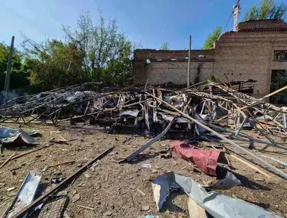 Окупанти двічі вдарили по території «Київмедспецтрансу»: п'ять «швидких» повністю згоріли