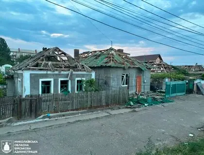 Нічна атака дронів на Миколаїв: зруйновані будинки, є загибла та поранені, серед них діти