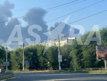Який вигляд мають два атаковані НПЗ у РФ: яскраві кадри влучань