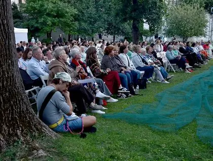 “Озброєні красою”: у “Софії Київській” проходить дев'ятий фестиваль Bouquet Kyiv Stage