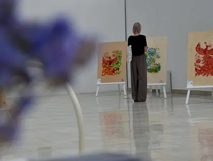 «Україна — це квітка, яка розквітне»: у музеї Шевченка відкрили виставку JYTTIA. Kvitka
