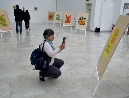«Україна — це квітка, яка розквітне»: у музеї Шевченка відкрили виставку JYTTIA. Kvitka