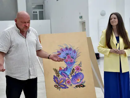 «Україна — це квітка, яка розквітне»: у музеї Шевченка відкрили виставку JYTTIA. Kvitka