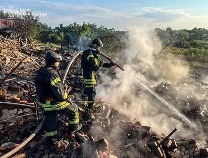 Дві жінки загинули та дві поранені після масованої атаки російських БпЛА по селу на Харківщині
