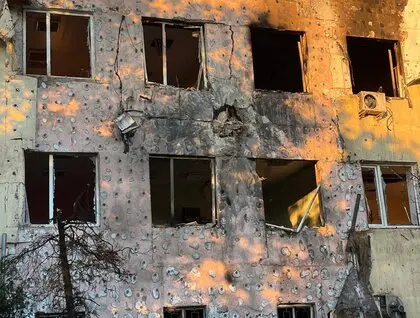 Росіяни били по енергетиці та суттєво пошкодили залізничний вокзал на Одещині